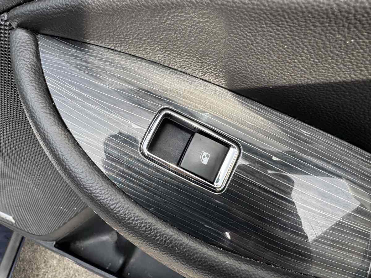 Used 2017 Chevrolet Impala Premier w/ Enhanced Convenience Package image 34