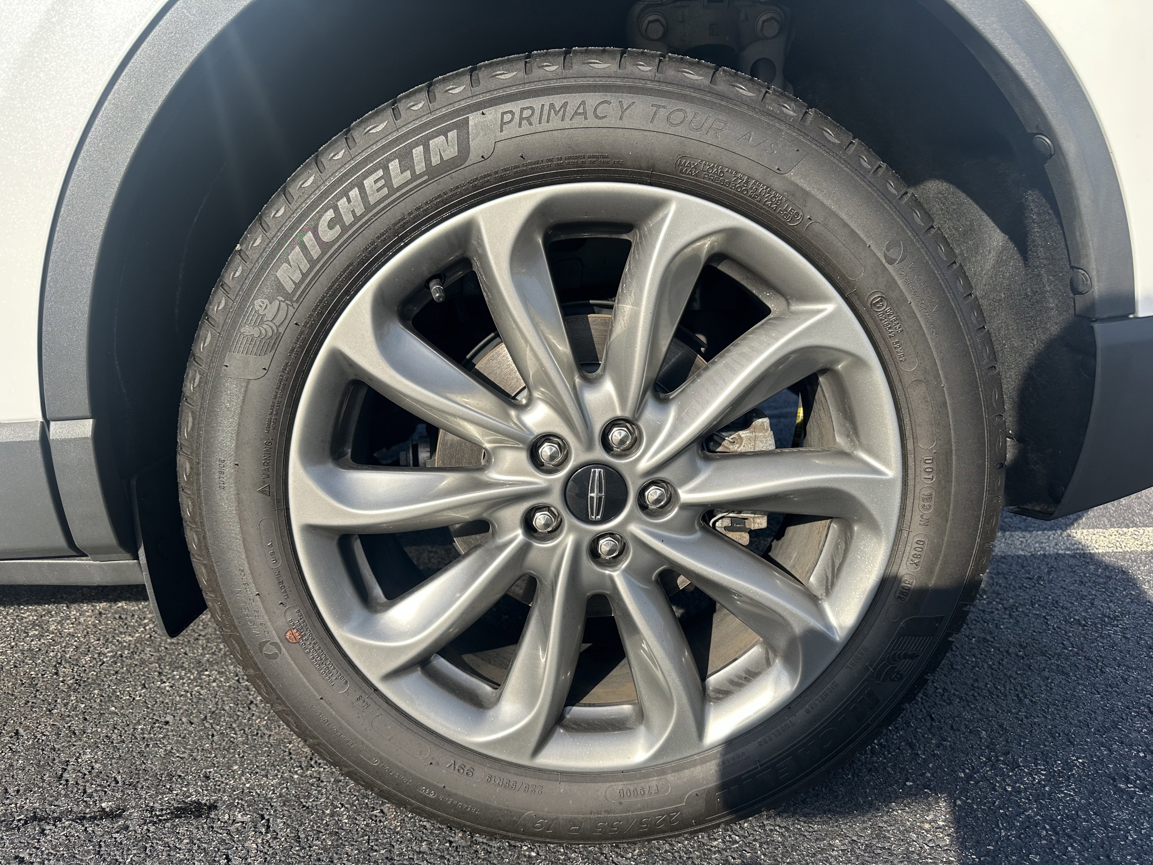 Used 2022 Lincoln Corsair AWD w/ Premium Package image 8