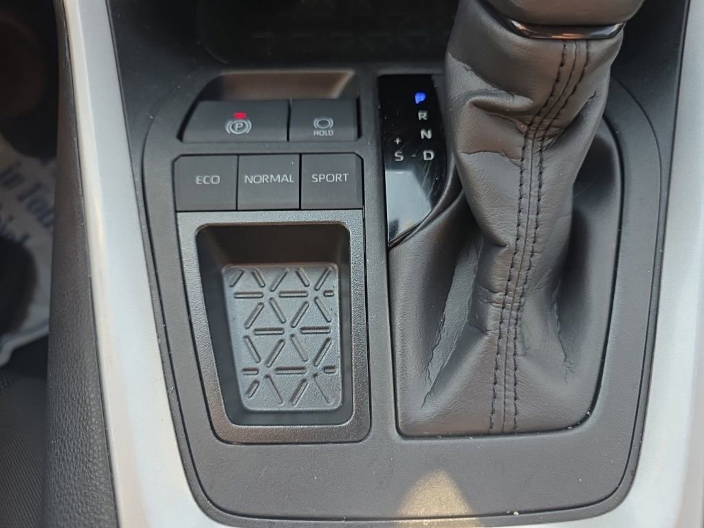 Used 2024 Toyota RAV4 LE image 26
