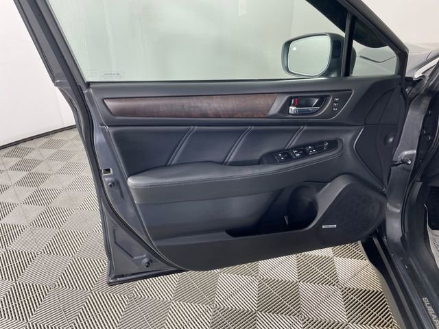 Used 2019 Subaru Outback 2.5i Limited w/ Popular Package #2 image 16