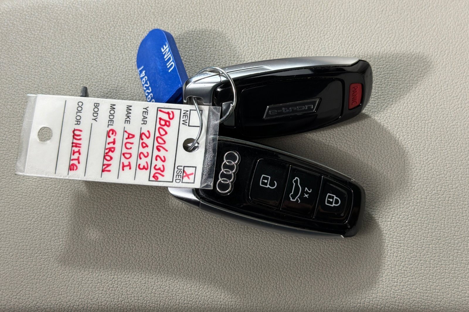Certified 2023 Audi e-tron Premium w/ Convenience Plus Package AWD/4WD image 25