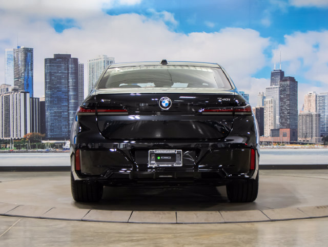 Used 2026 BMW 740i xDrive AWD/4WD image 11