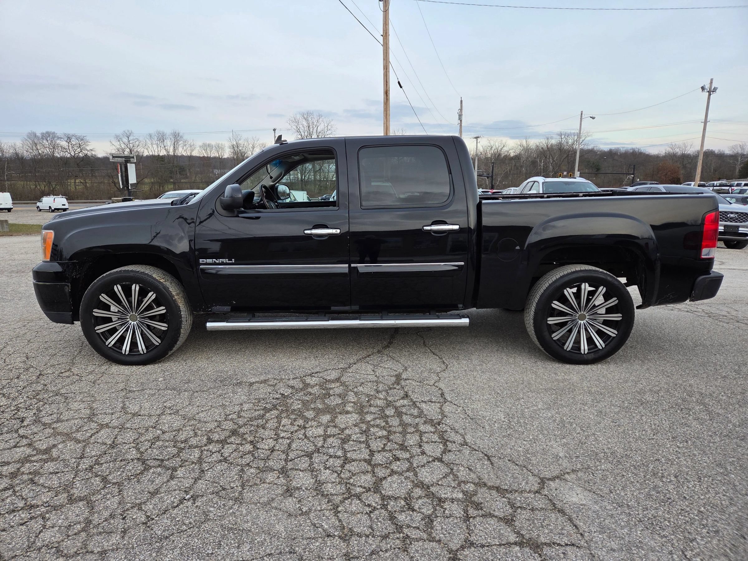 Used 2013 GMC Sierra 1500 Denali AWD/4WD image 1