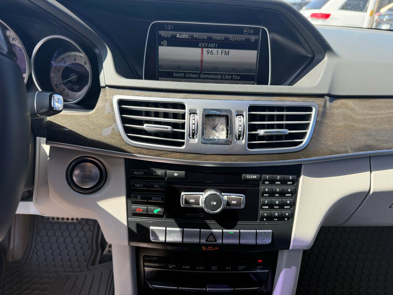 Used 2014 Mercedes-Benz E 350 E350 Sedan image 19