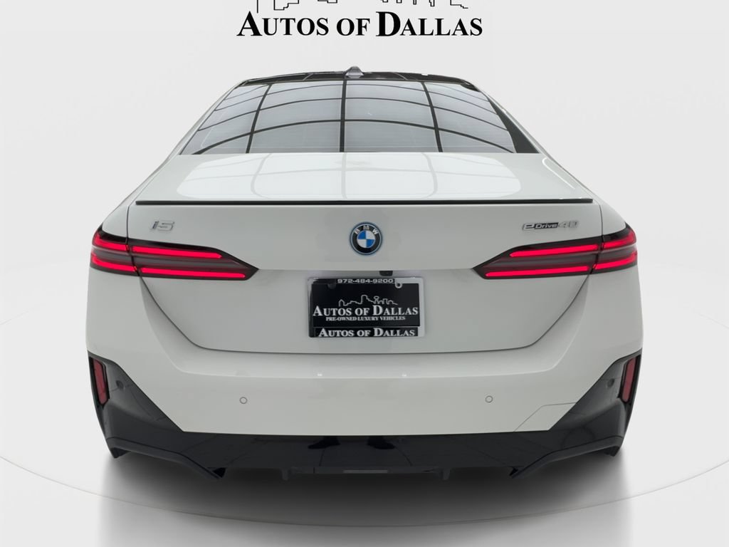 Used 2024 BMW i5 eDrive40i w/ Executive Package RWD image 9