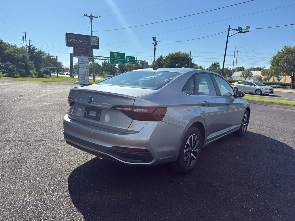 Used 2024 Volkswagen Jetta S image 3