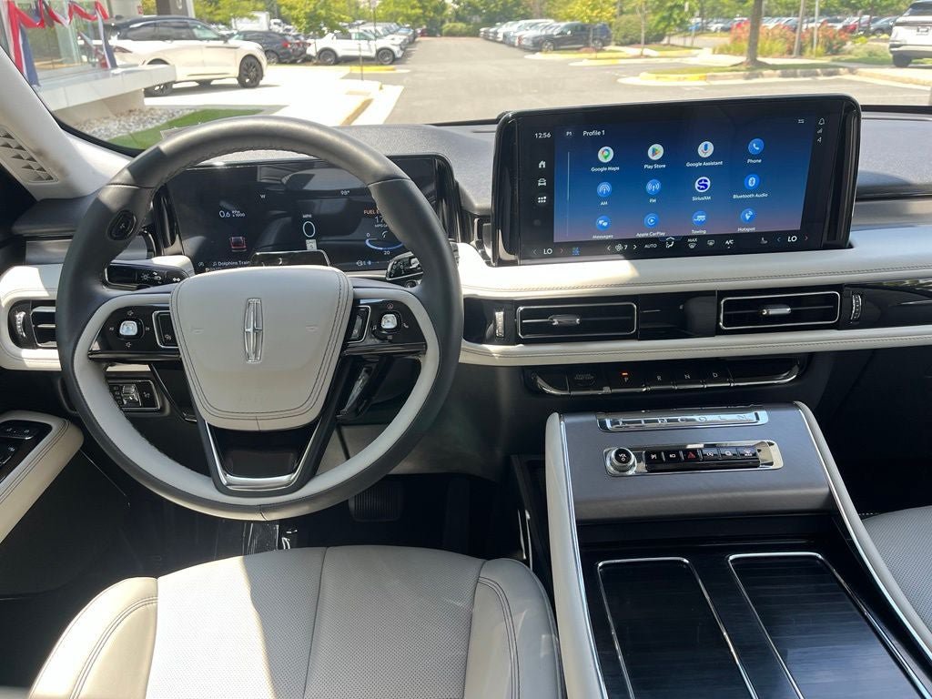 Used 2026 Lincoln Aviator AWD image 17