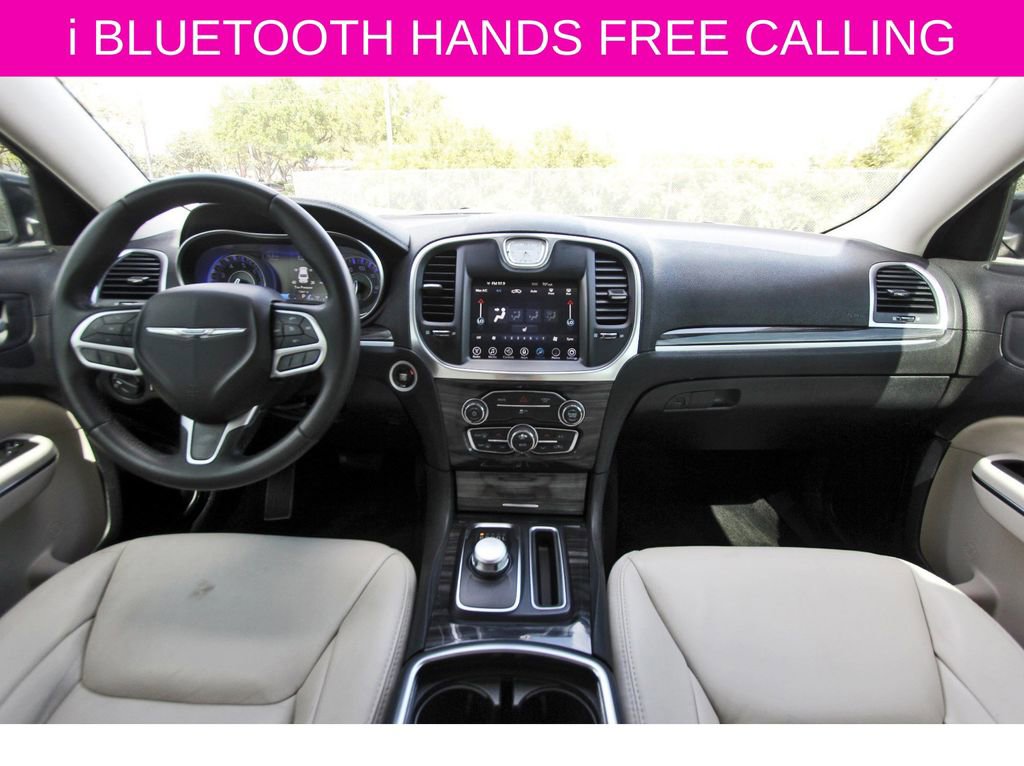 Used 2017 Chrysler 300 Limited image 10