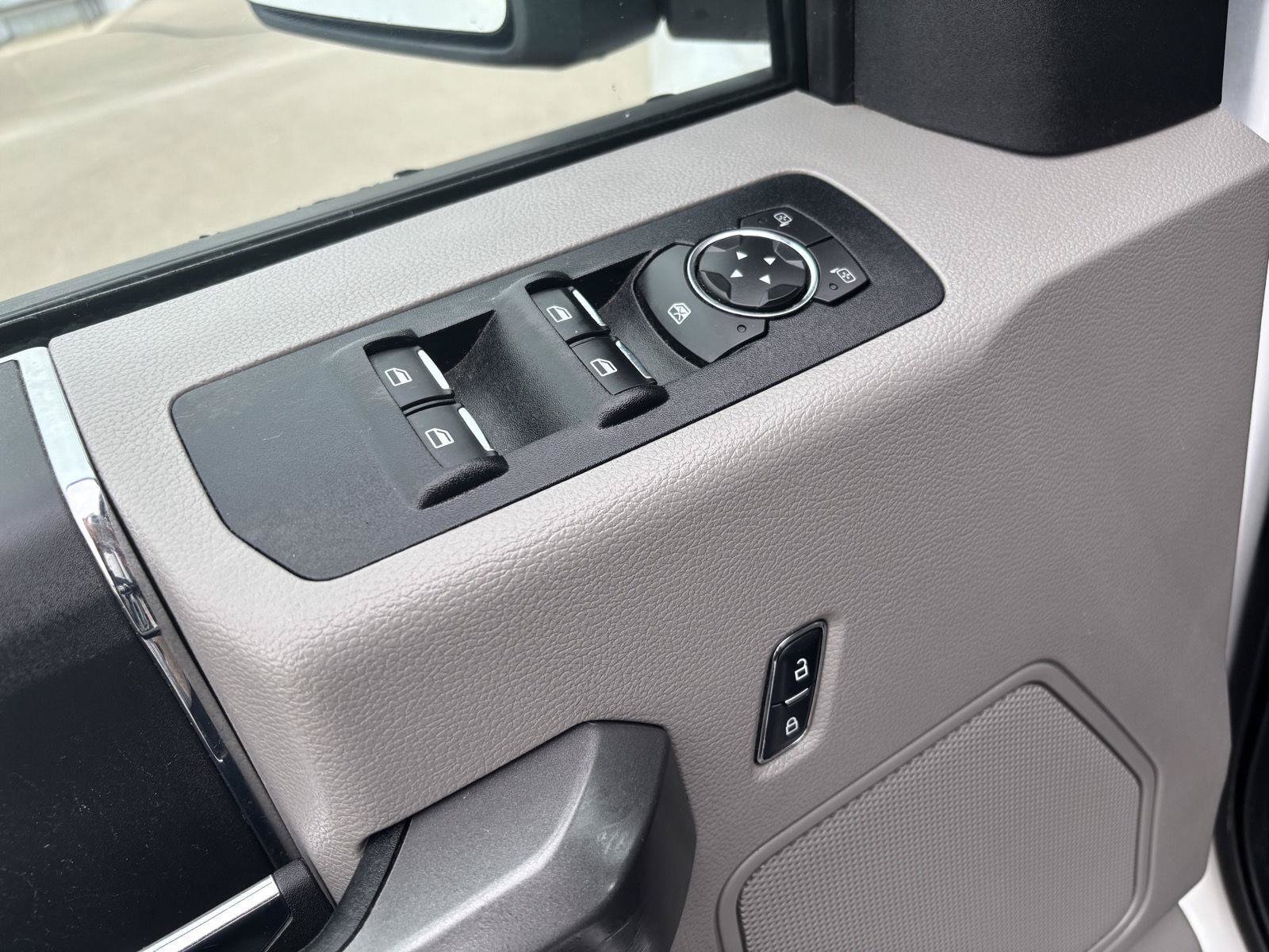Used 2017 Ford F150 XLT AWD/4WD image 12