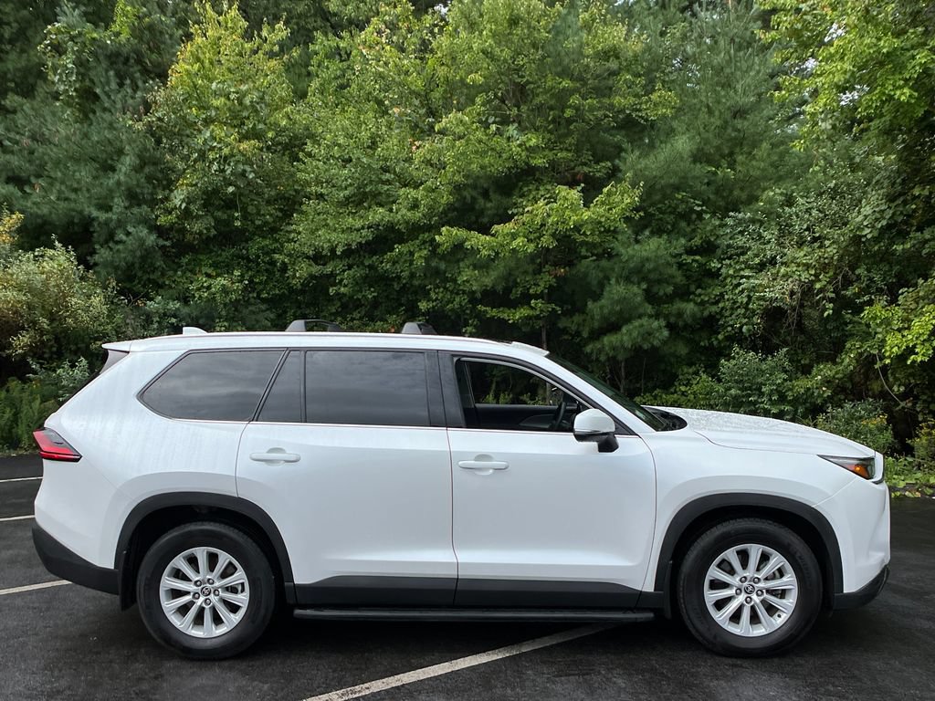 Certified 2025 Toyota Grand Highlander AWD image 36