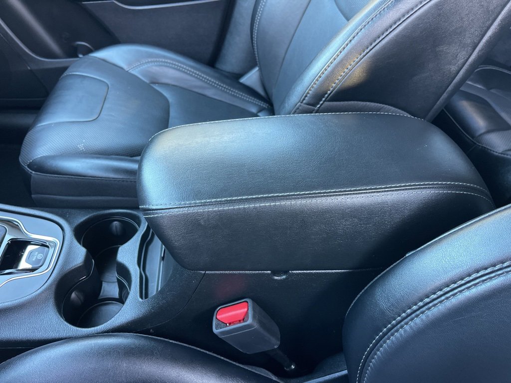 Used 2023 Jeep Cherokee Altitude Lux image 14