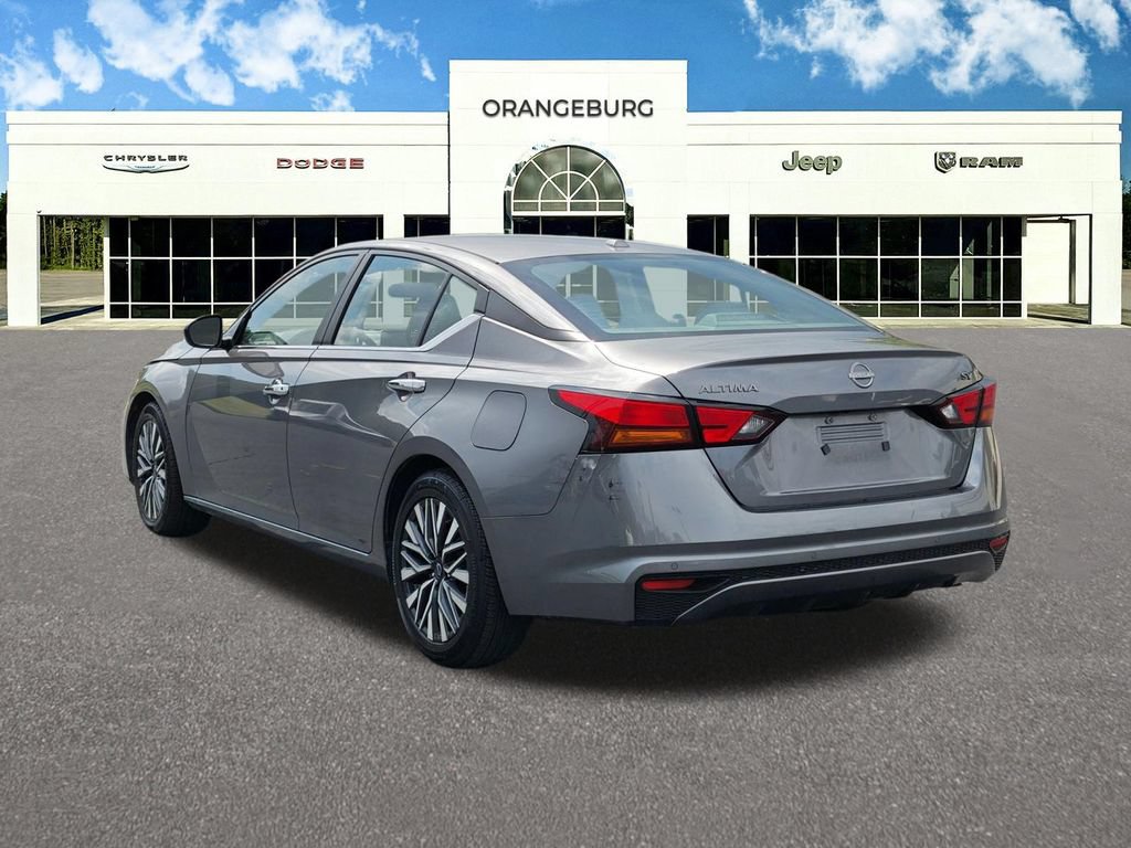 Used 2024 Nissan Altima 2.5 SV FWD image 6