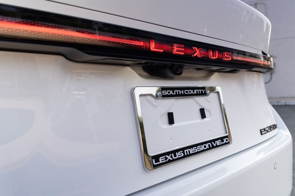 New 2026 Lexus ES 350e FWD image 12