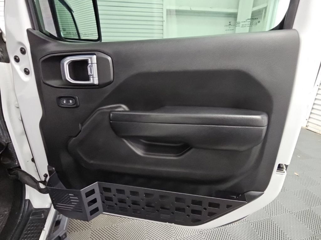Used 2021 Jeep Wrangler Unlimited Rubicon AWD/4WD image 43