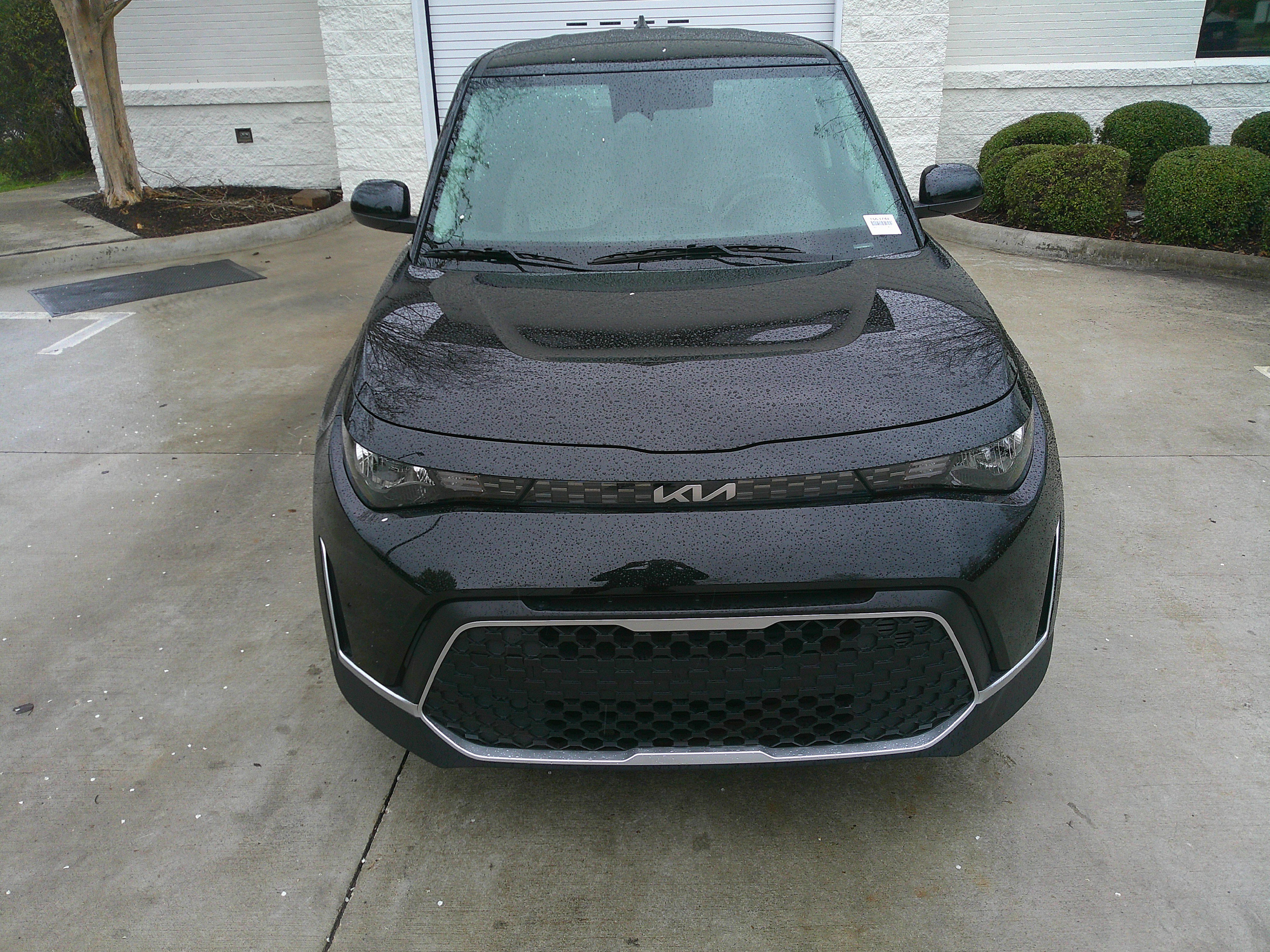 Used 2025 Kia Soul LX w/ LX Technology Package image 3