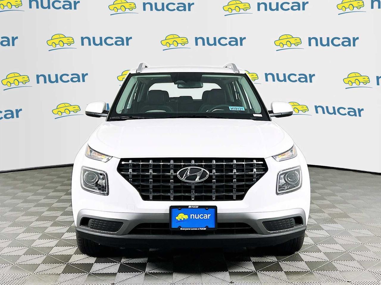 New 2025 Hyundai Venue SEL image 3