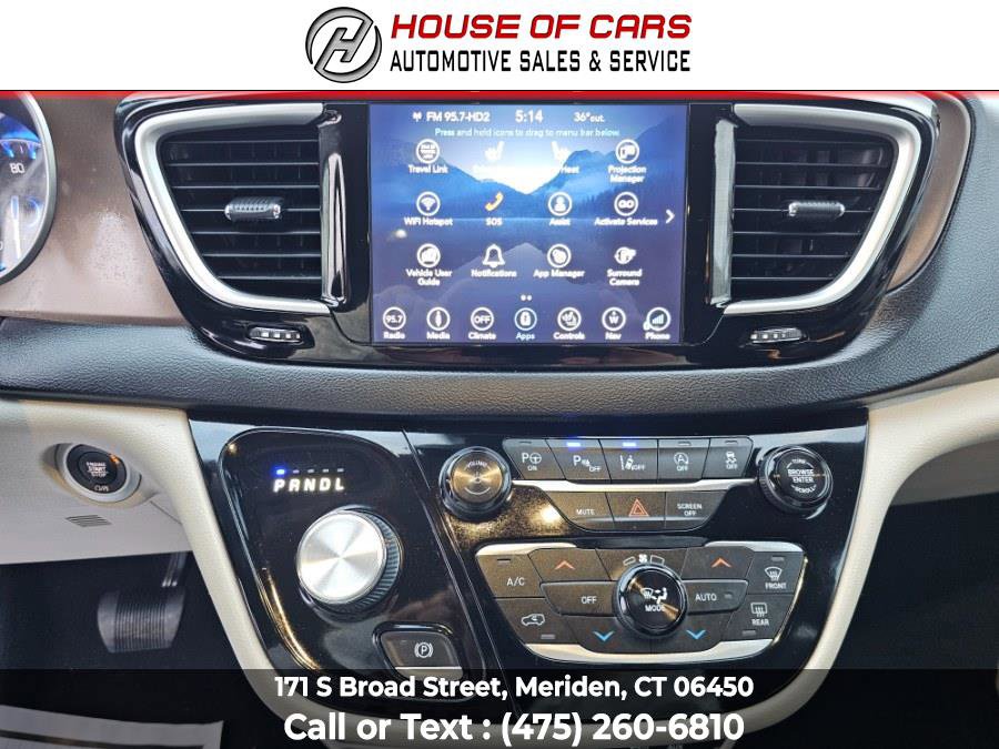 Used 2019 Chrysler Pacifica Touring-L w/ Advanced Safetytec Group image 32