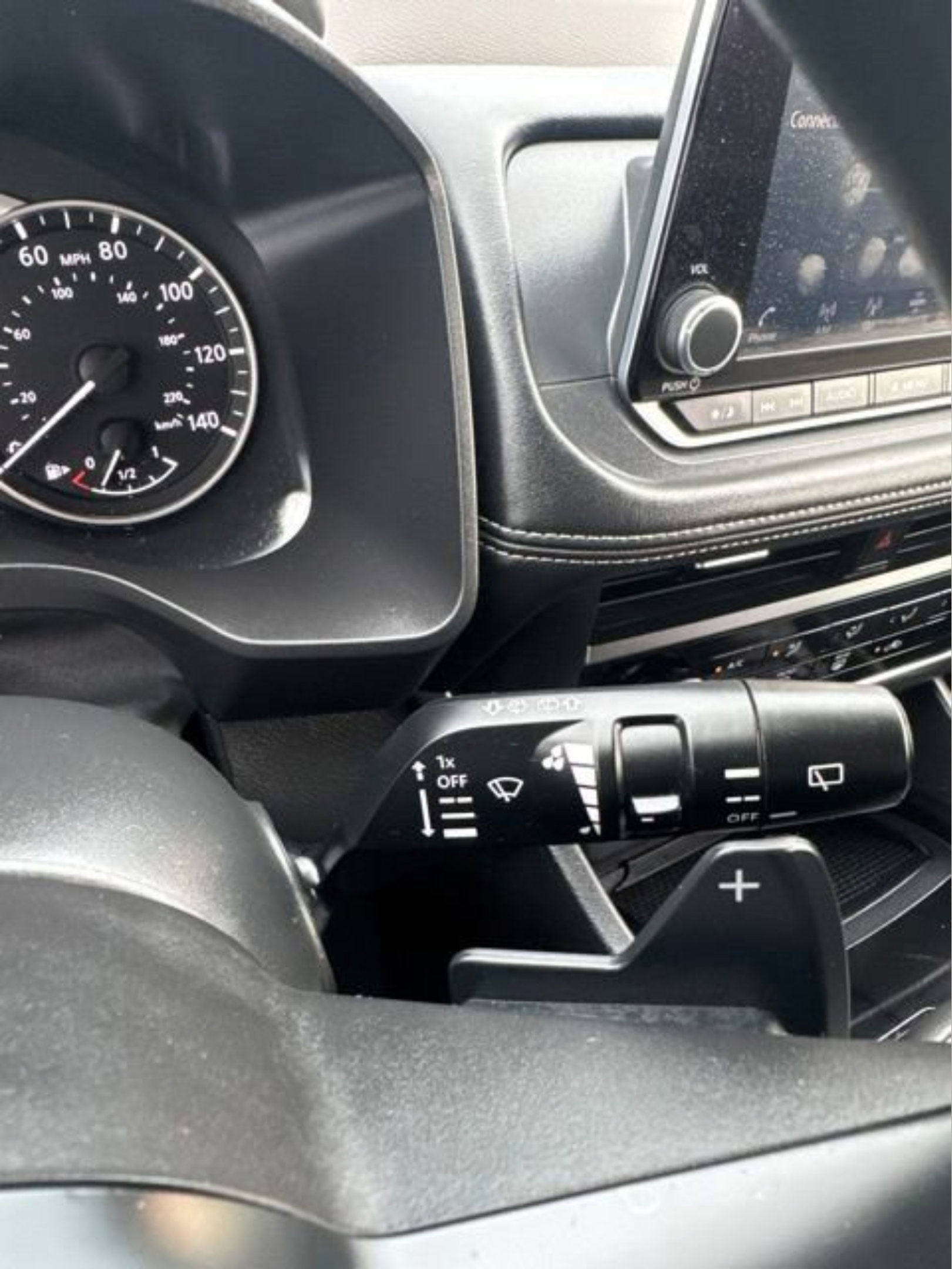Used 2023 Nissan Rogue S AWD/4WD image 17