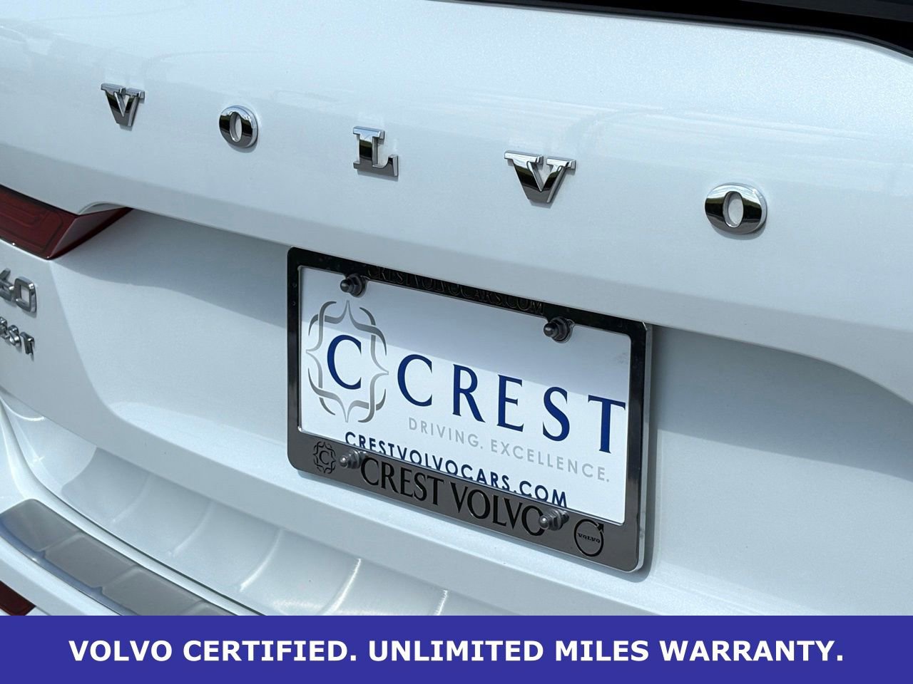Certified 2023 Volvo XC60 B5 Ultimate w/ Climate Package image 9