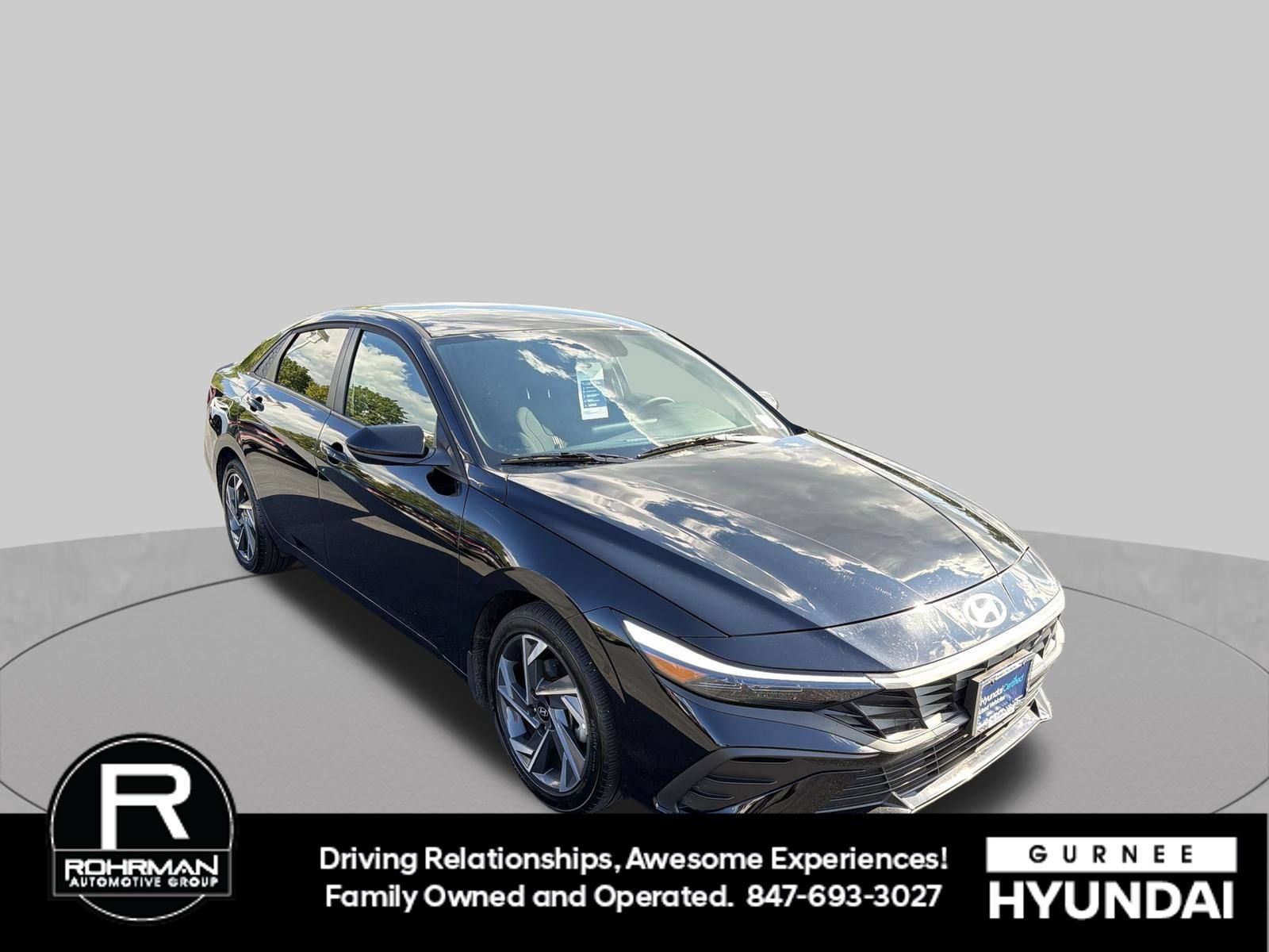 Used 2025 Hyundai Elantra Sport FWD image 2