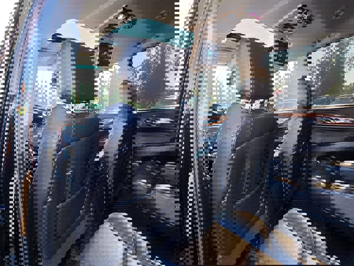 Used 2017 Cadillac Escalade Luxury image 22