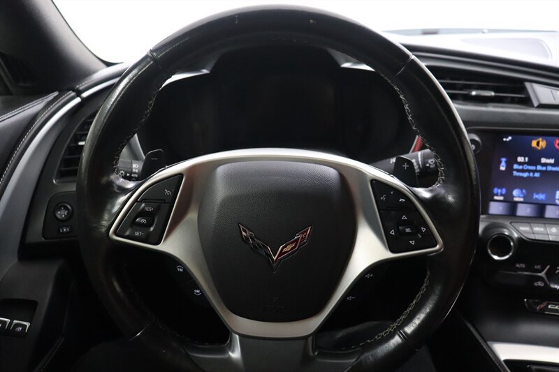 Used 2019 Chevrolet Corvette Stingray Coupe w/ Carbon Flash Badge Package RWD image 8