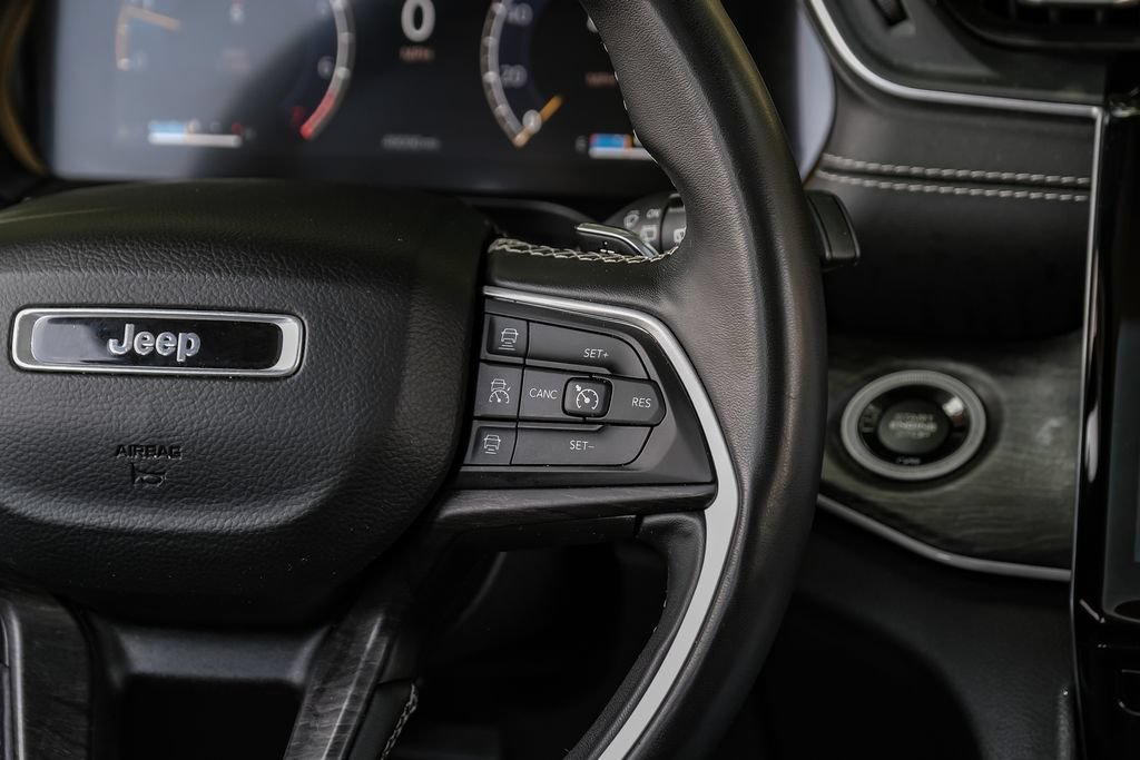 Used 2022 Jeep Grand Cherokee Limited AWD/4WD image 28
