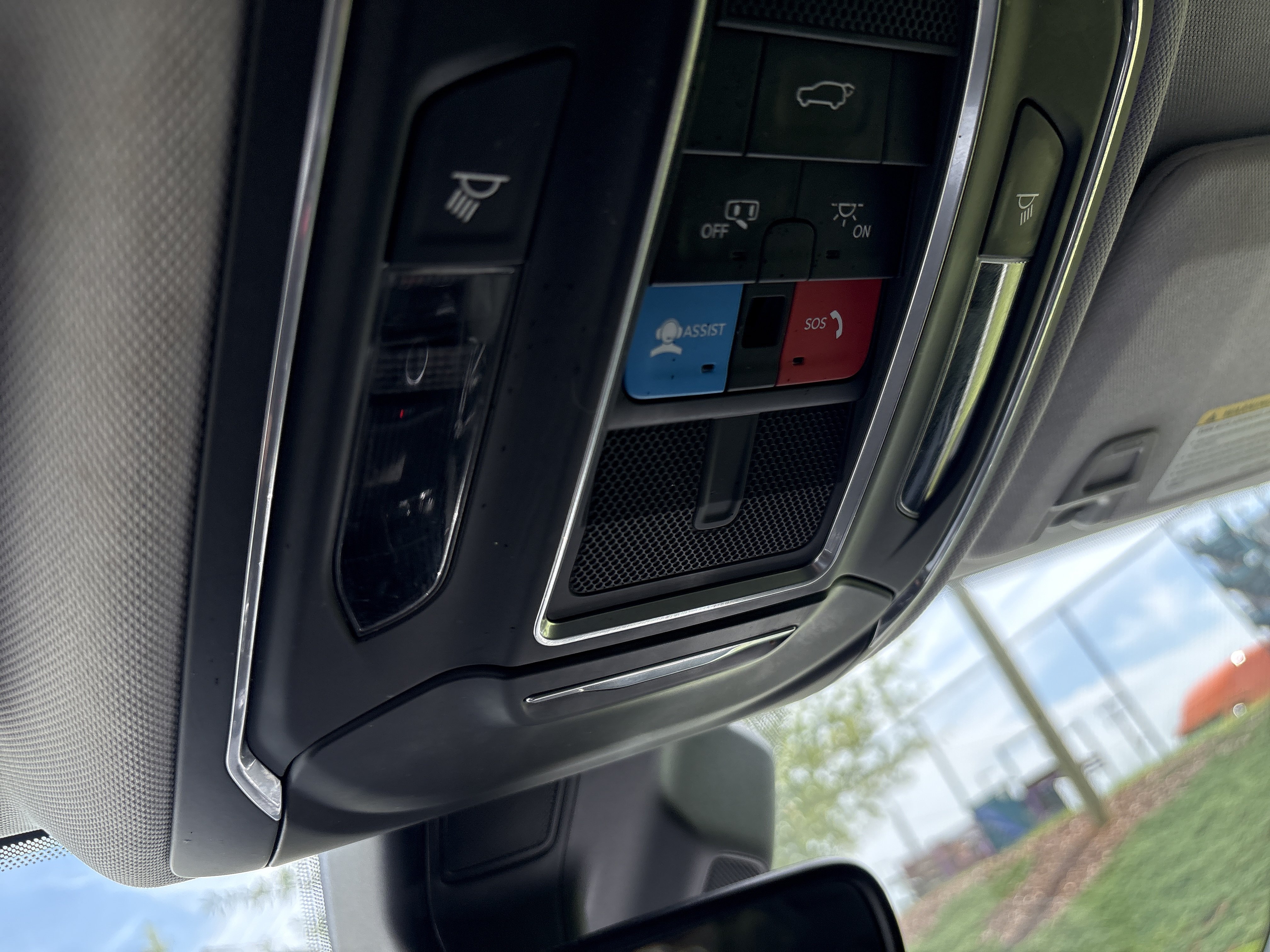 Used 2021 Jeep Grand Cherokee L Laredo w/ Luxury Tech Group I RWD image 31