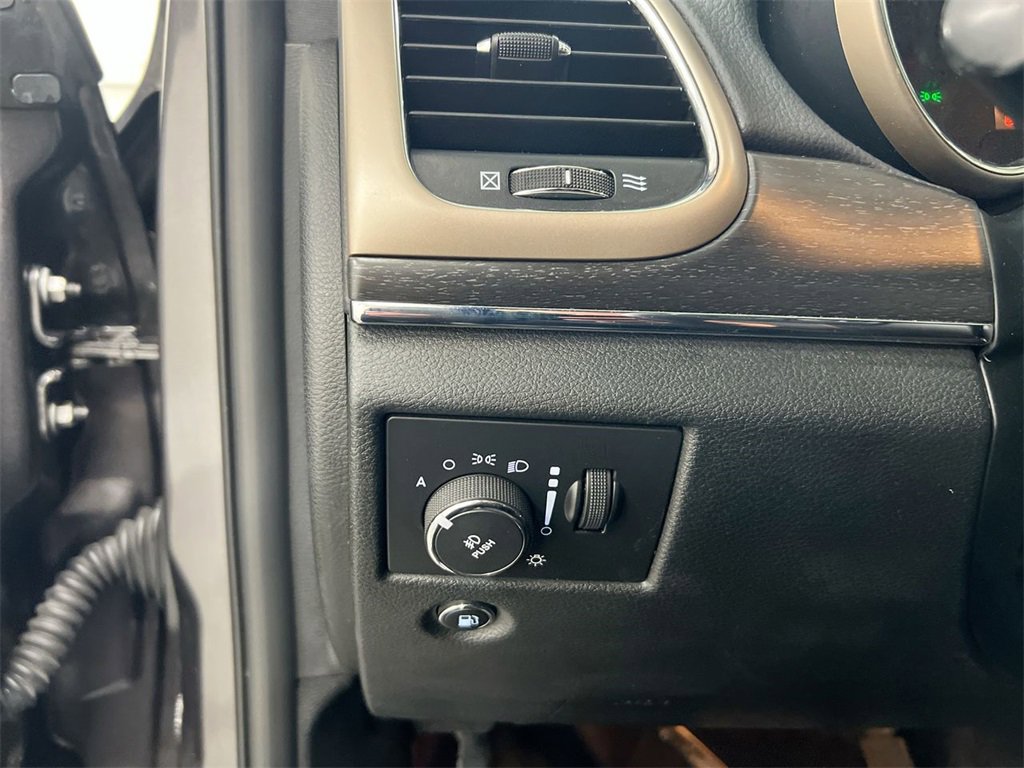 Used 2015 Jeep Grand Cherokee Limited image 18