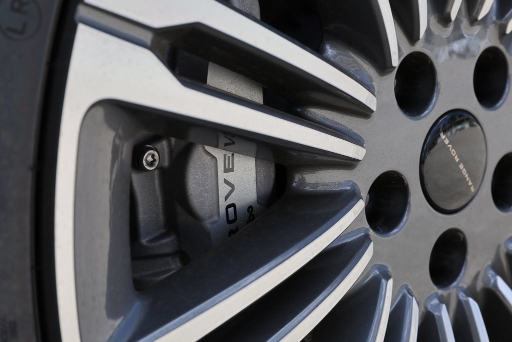 New 2026 Land Rover Range Rover SE AWD/4WD image 12