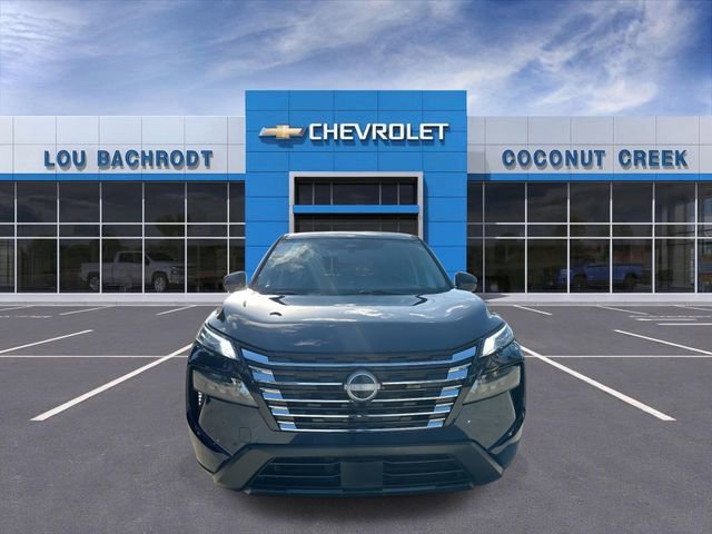 Used 2024 Nissan Rogue SV image 3