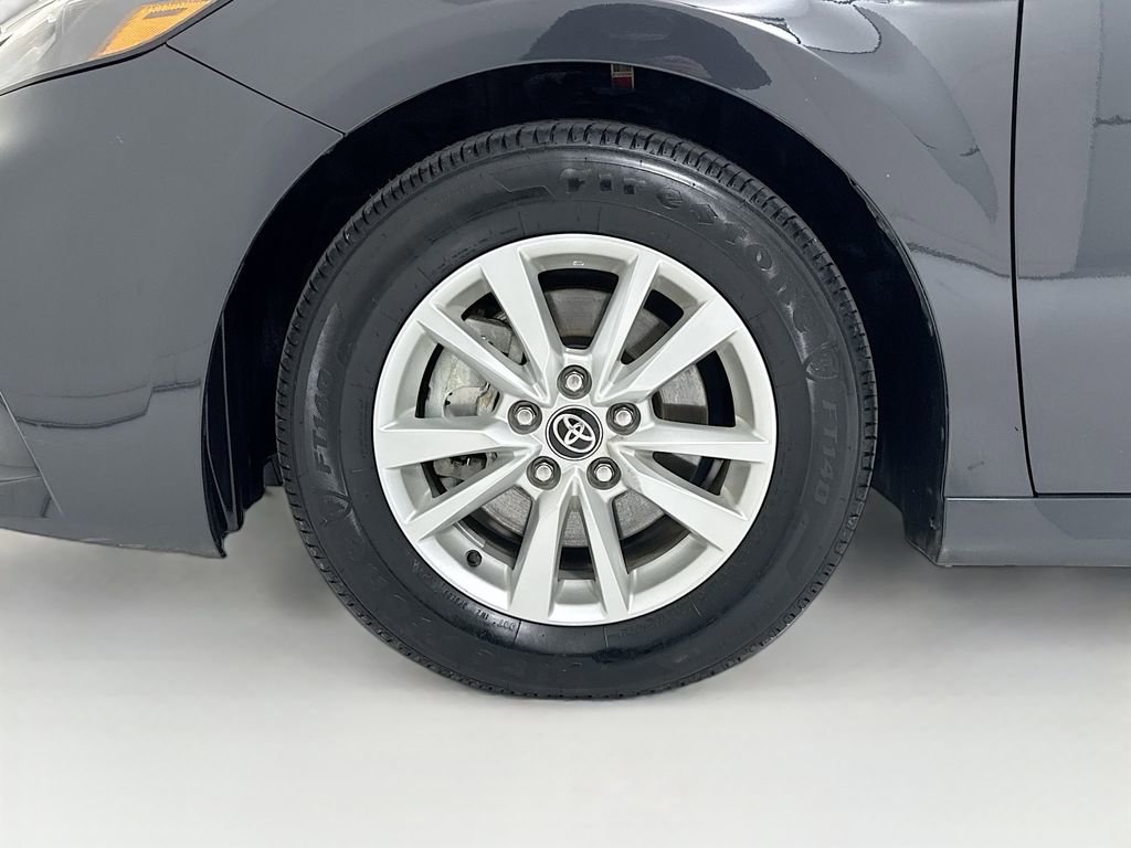Used 2025 Toyota Camry LE image 29