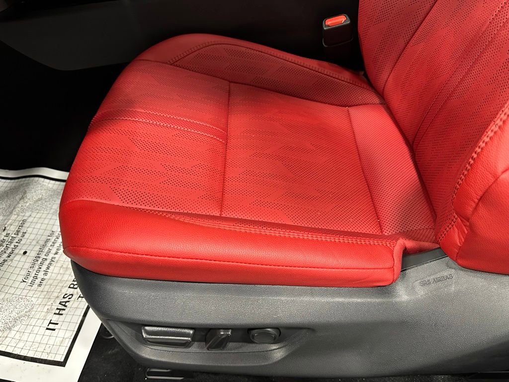 Used 2025 Toyota Camry XSE image 12