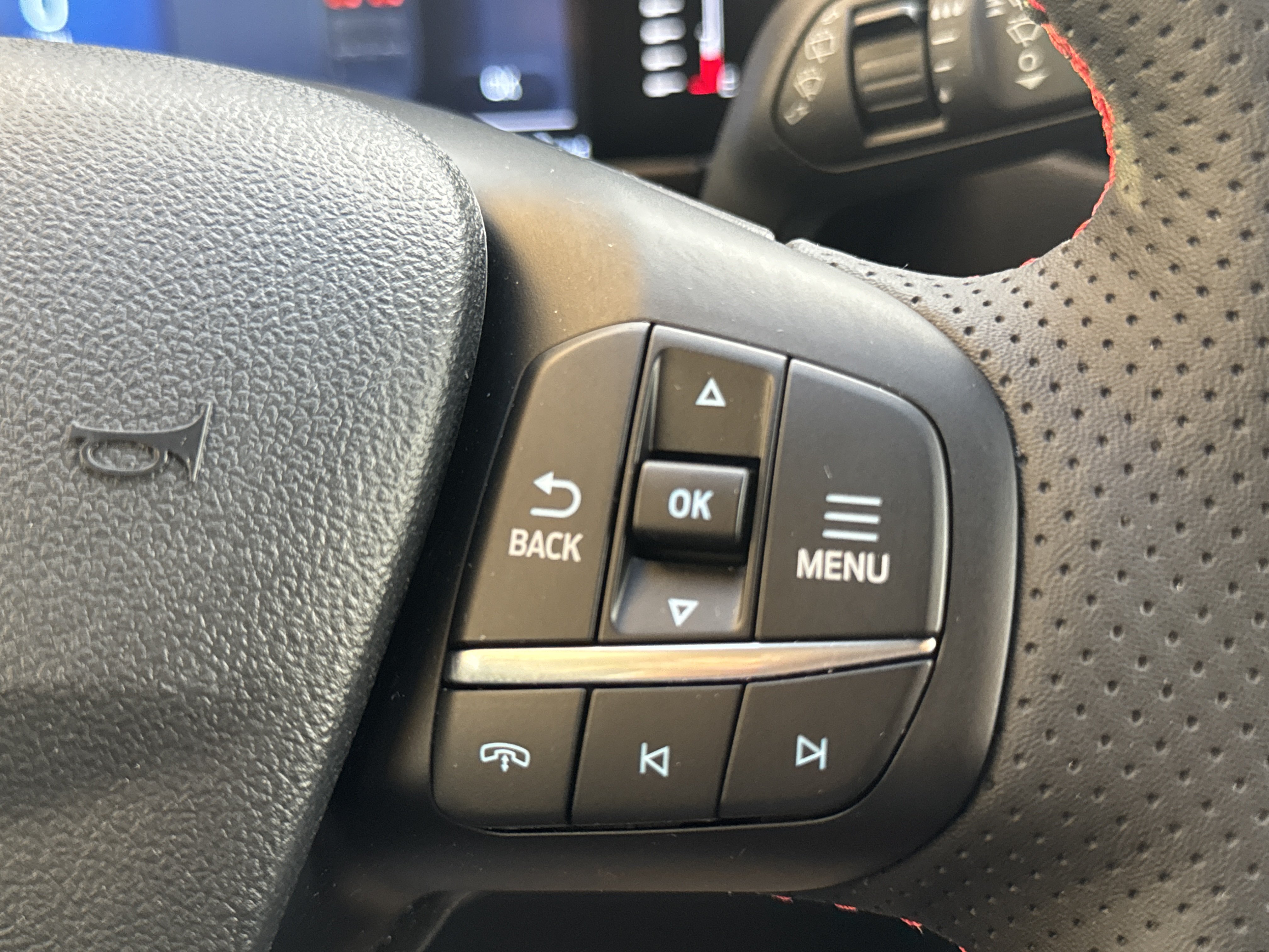 Used 2023 Ford Escape ST-Line w/ Tech Pack #1 AWD/4WD image 18