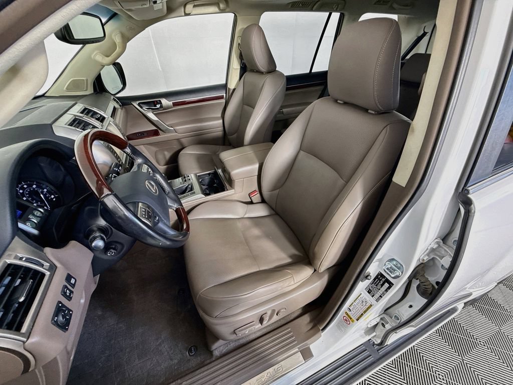 Used 2019 Lexus GX 460 Premium AWD/4WD image 22