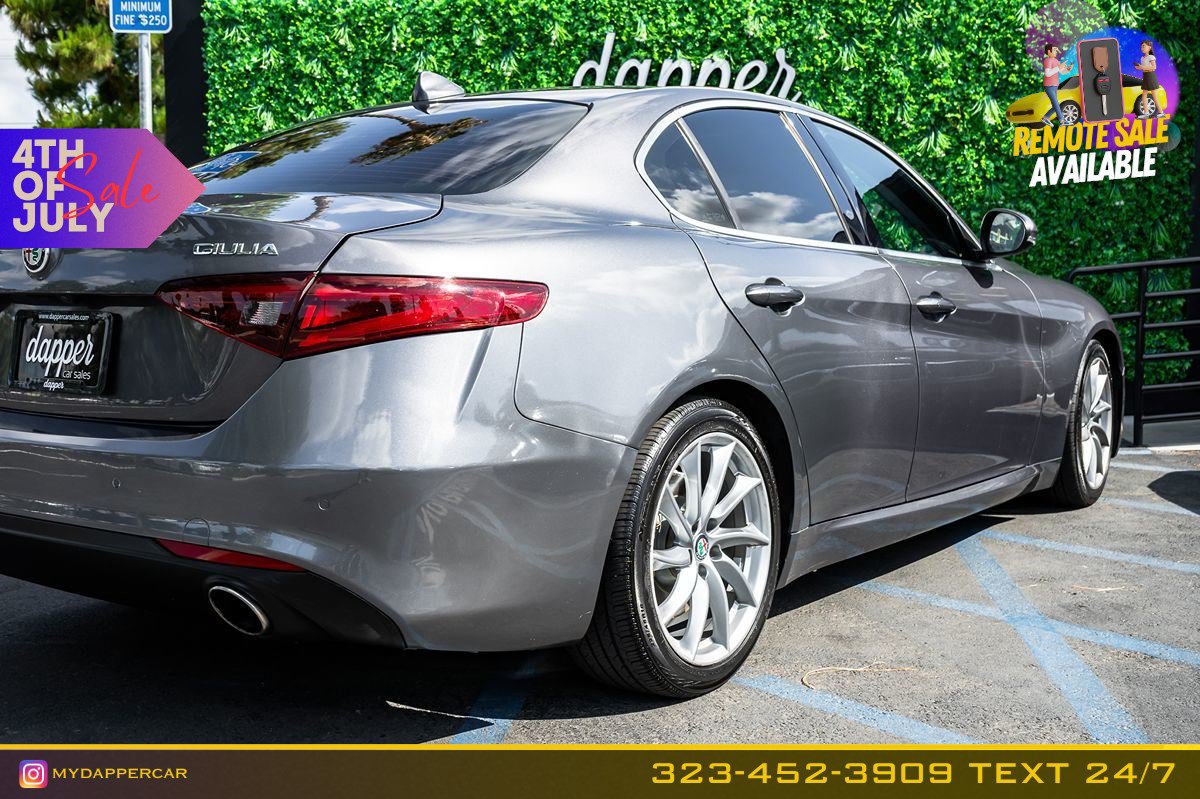 Used 2017 Alfa Romeo Giulia RWD image 7