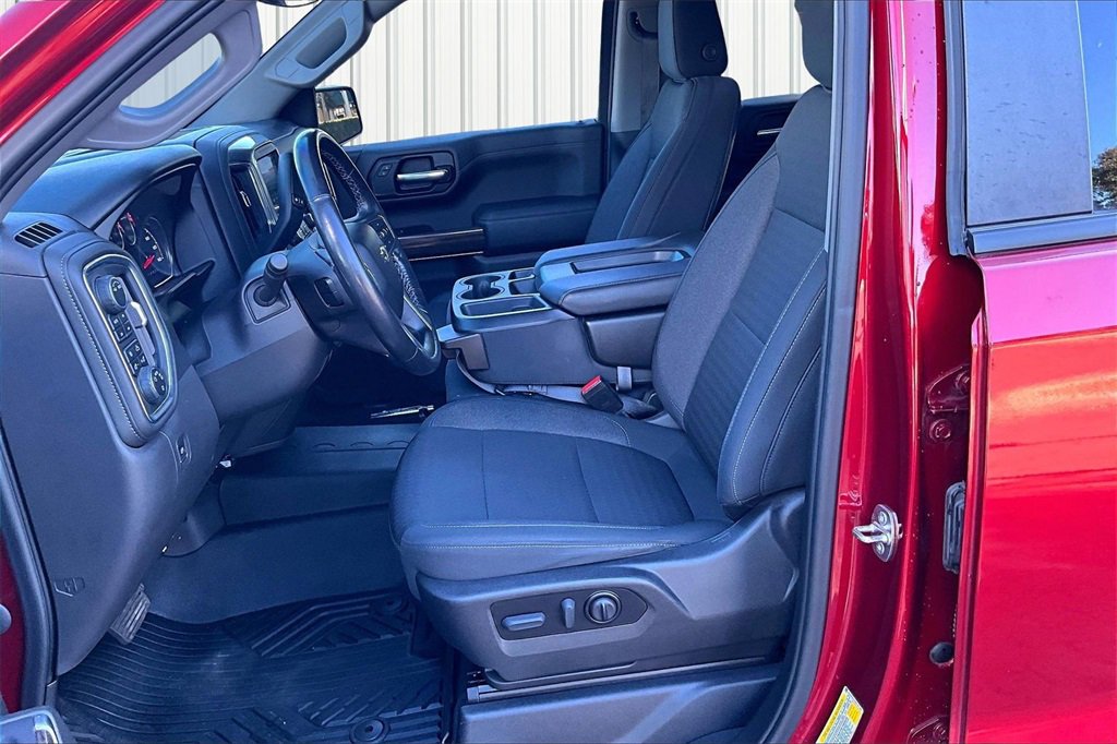 Used 2021 Chevrolet Silverado 1500 RST image 15