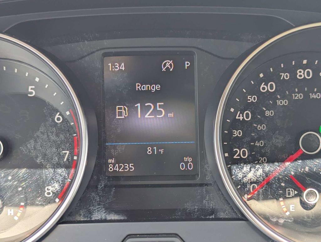 Used 2018 Volkswagen Tiguan SE w/ Panoramic Sunroof Package image 27