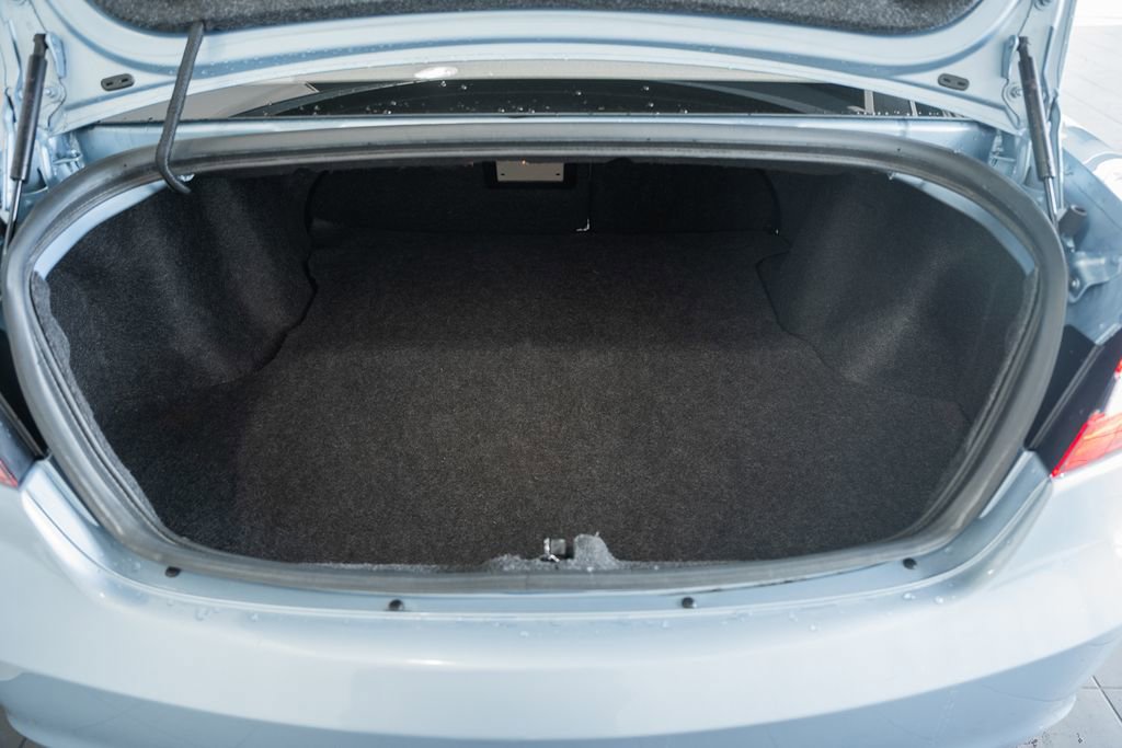 Used 2014 Chrysler 200 LX image 8