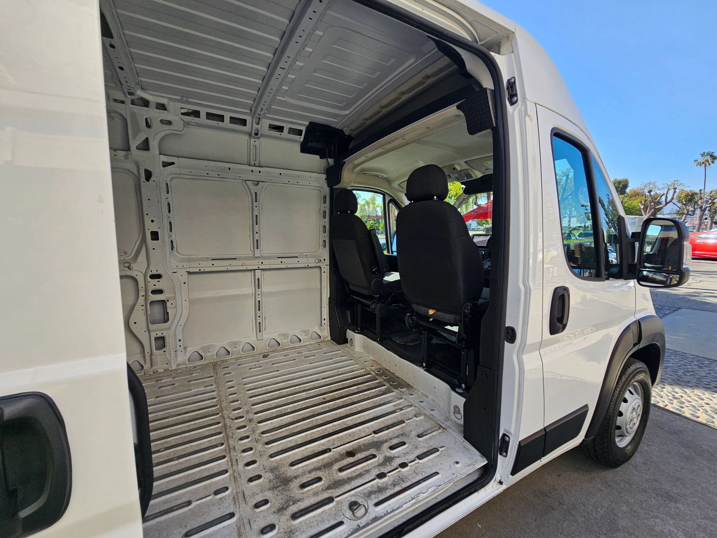 Used 2023 RAM ProMaster 3500 w/ Fleet Safety Group FWD image 21