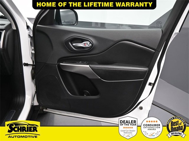 Used 2019 Jeep Cherokee Limited image 40