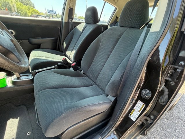 Used 2010 Nissan Versa 1.8 S image 3