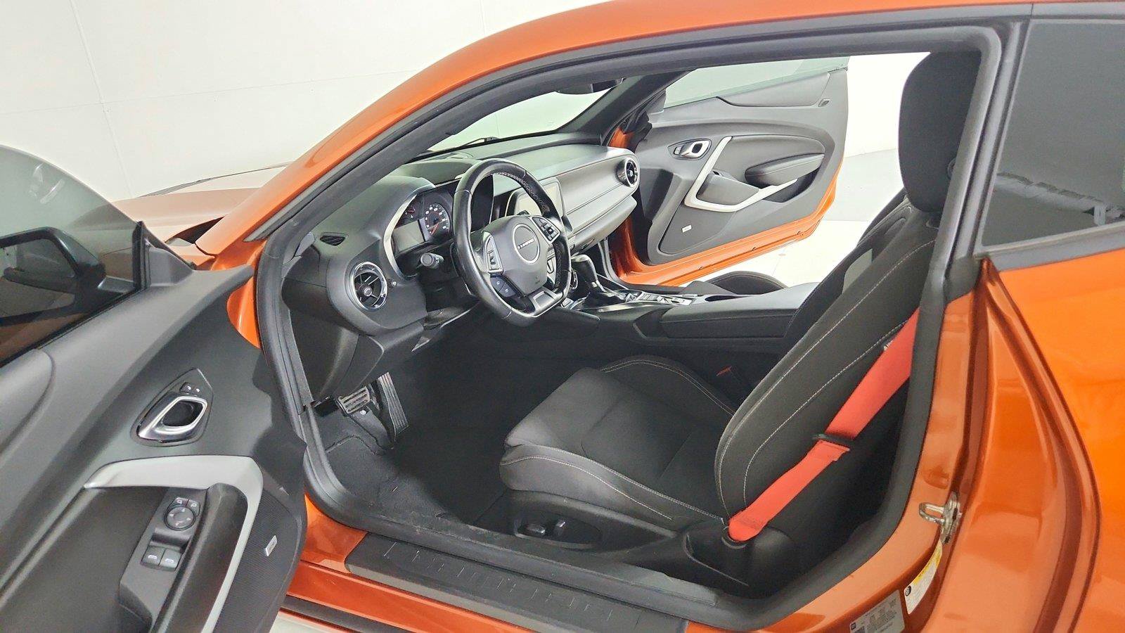 Used 2022 Chevrolet Camaro LT w/ Technology Package RWD image 17