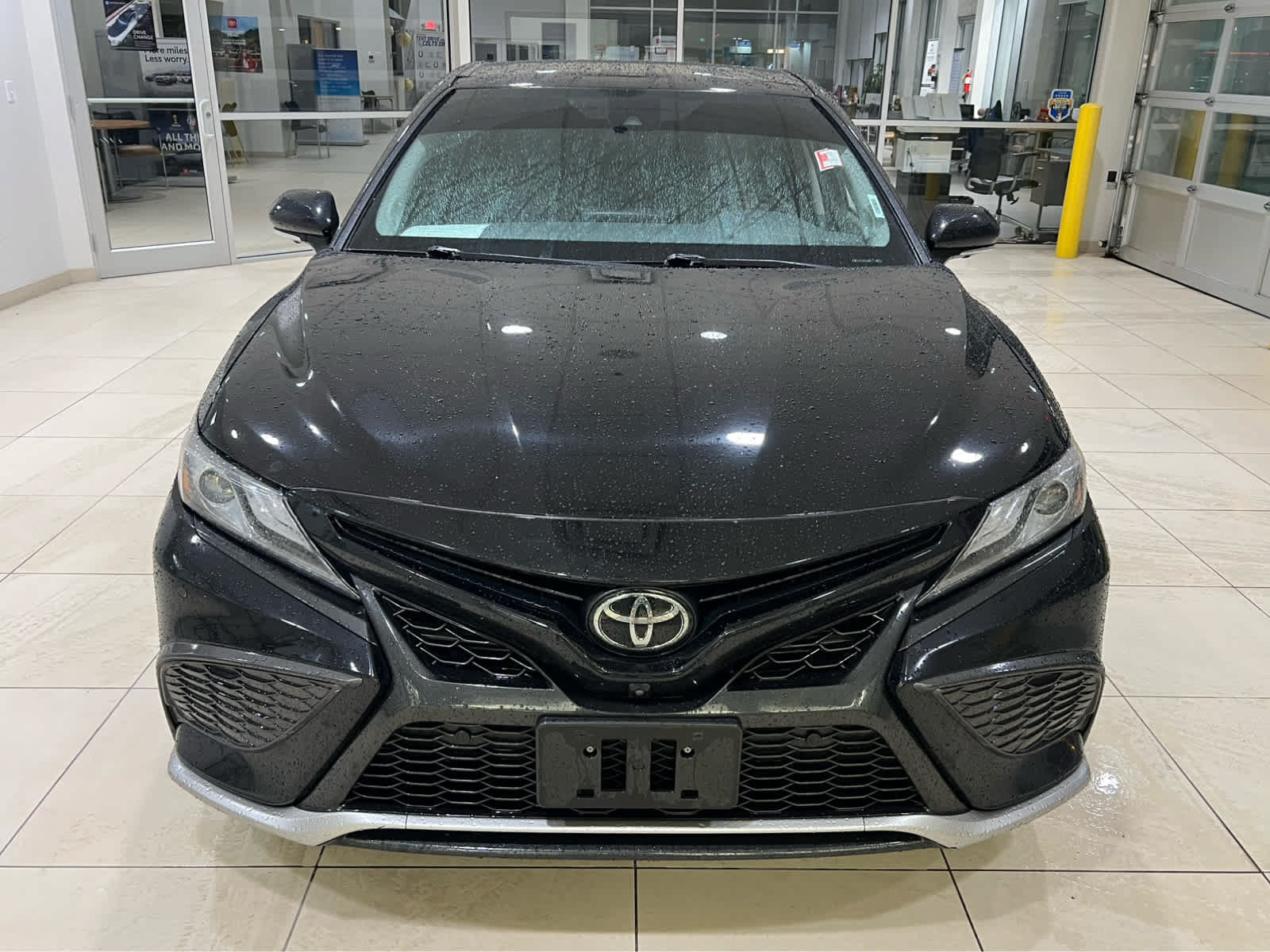 Used 2021 Toyota Camry XSE w/ Navigation Package FWD image 2