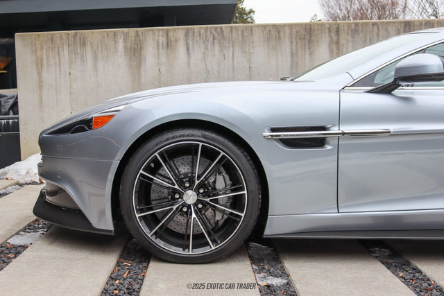 Used 2014 Aston Martin Vanquish Coupe image 4