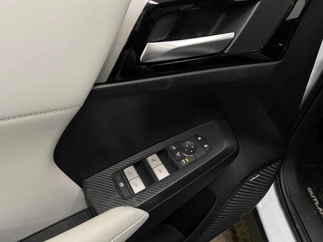 New 2026 Mitsubishi Outlander SE image 33