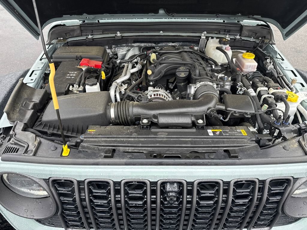 Used 2024 Jeep Wrangler Unlimited Rubicon w/ Technology Group image 21