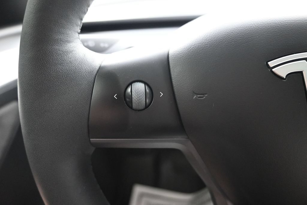 Used 2023 Tesla Model Y Long Range AWD/4WD image 22