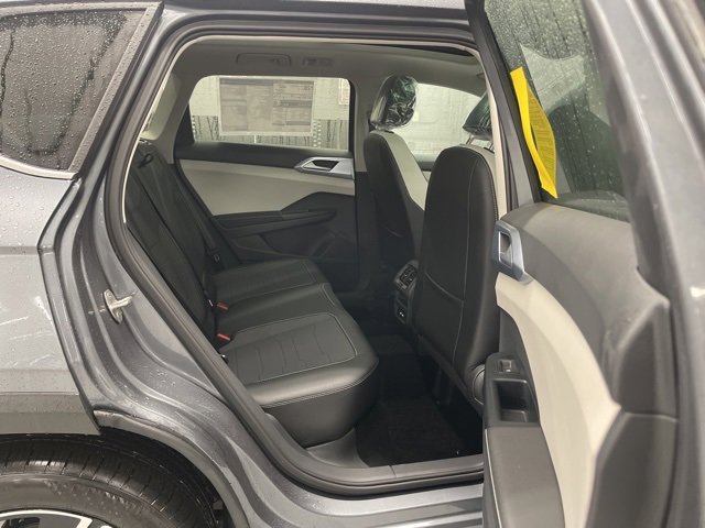 New 2026 Volkswagen Taos SE image 10