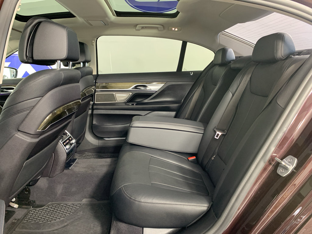 Used 2020 BMW 740i RWD image 33